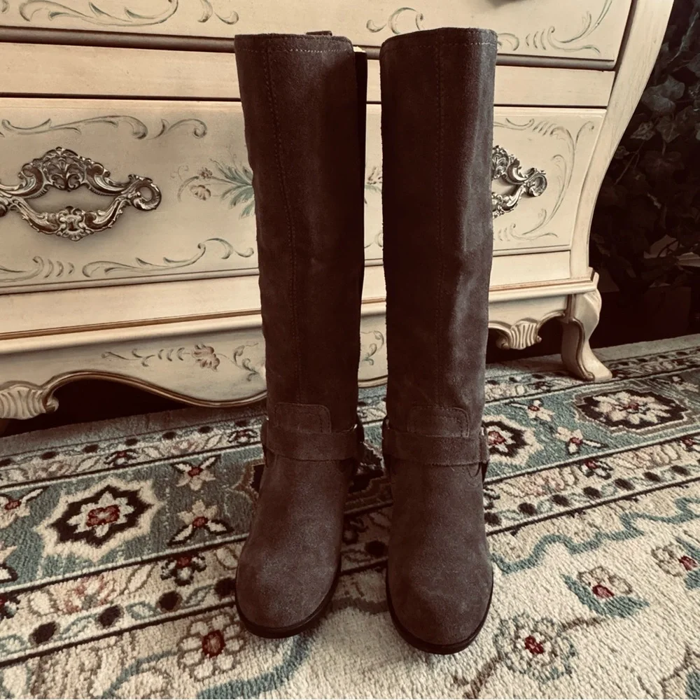 Bandolino Bonica Knee High Equestrian Suede Harness Boots - Picture 9 of 16